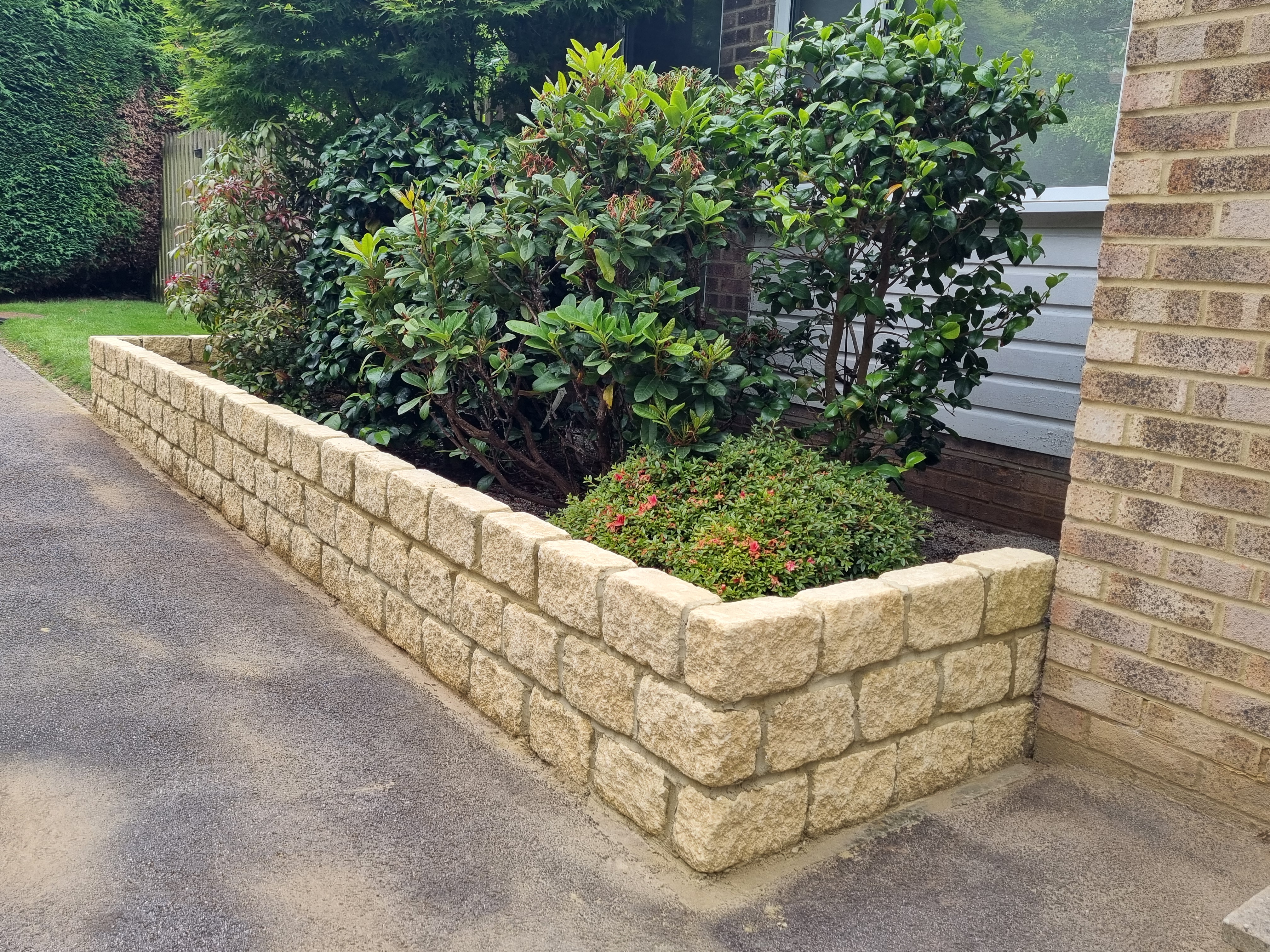 Burford Garden Walling, Golden Buff